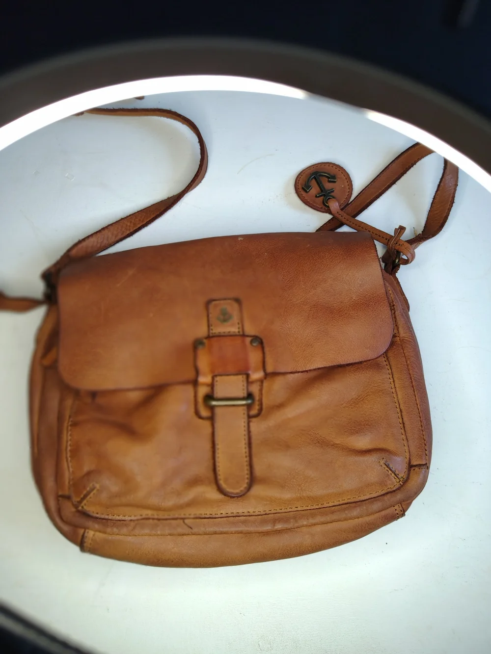 Tan Leather Key & Card Holder with Anchor Emblem